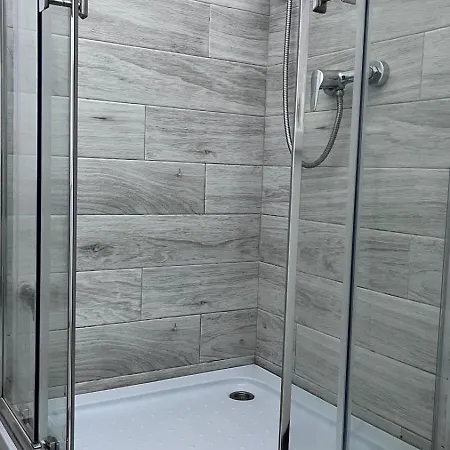 Summer Vibe - La Curte Ubytování v soukromí Constanţa