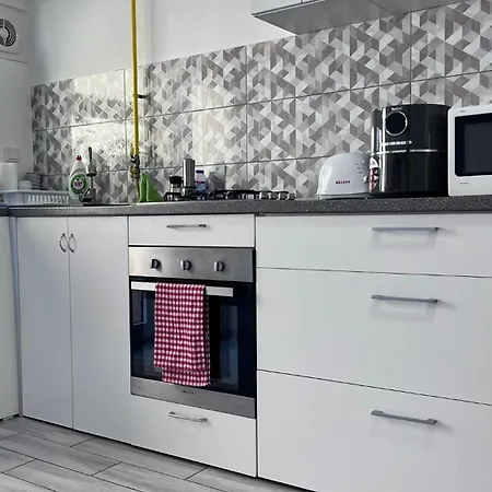 Summer Vibe - La Curte Rum i privatbostad Constanţa