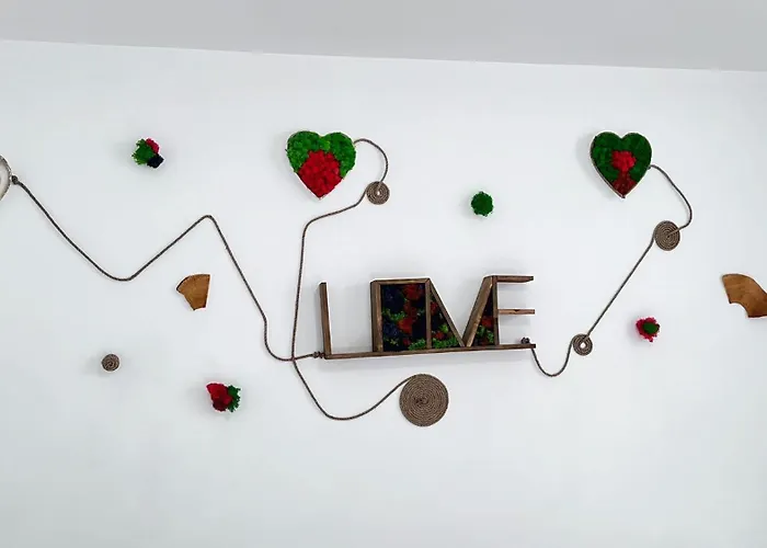 Summer Vibe - La Curte コンスタンツァ